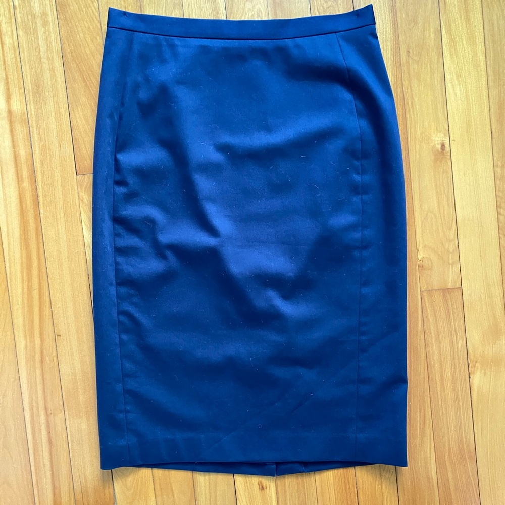 Ann Taylor Size 2 Navy Pencil skirt